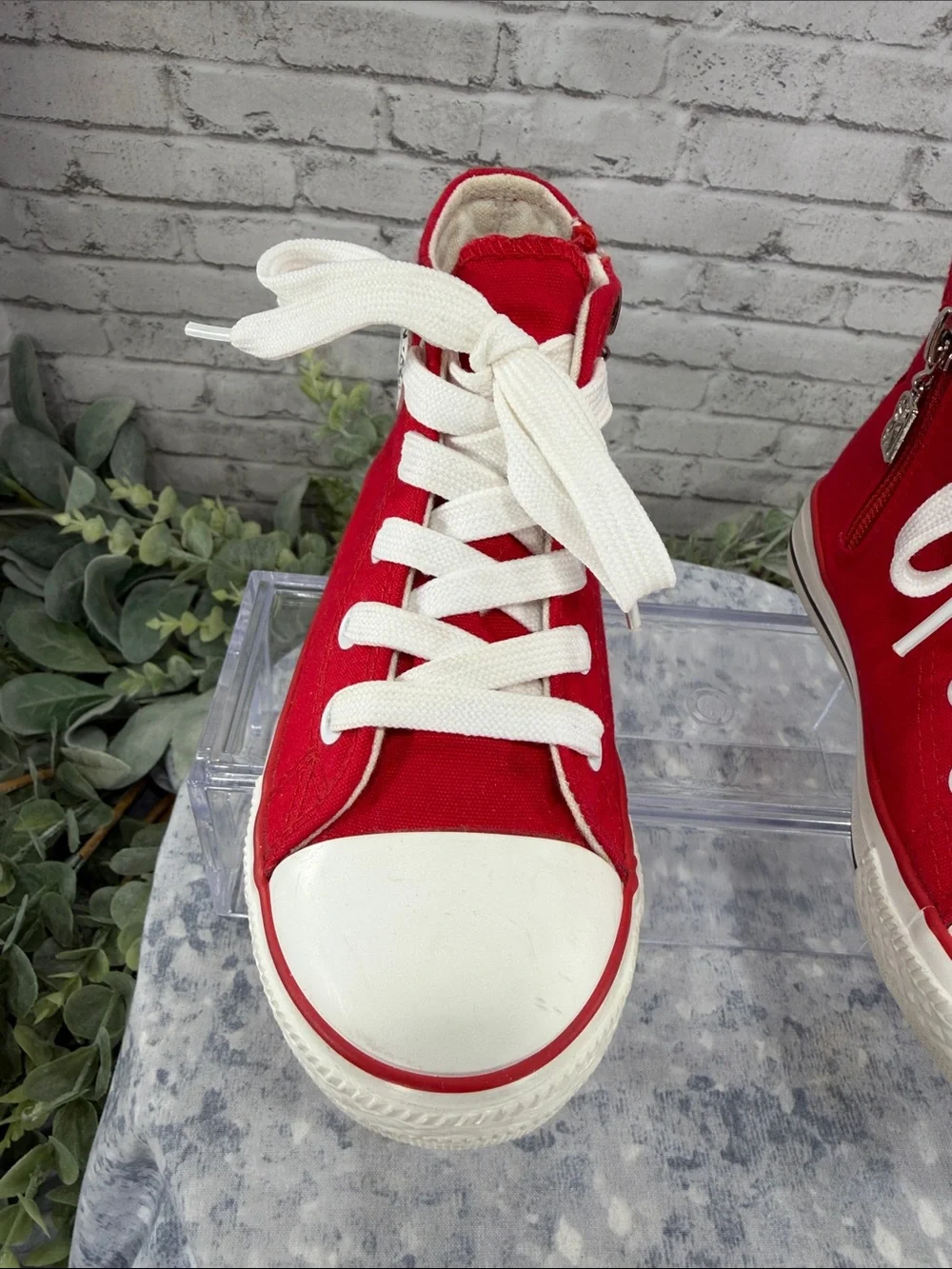 REN BEN - Red Canvas Classic Mid-High Fashion Sneakers - Boys 13M ❤️ EUC